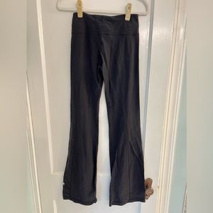 Lululemon Groove yoga pants